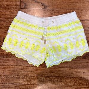 Lilly Pulitzer women’s size XS white shorts with neon yellow eyelet pattern